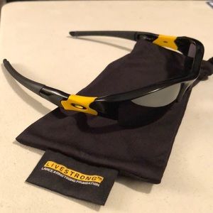Oakley LIVESTRONG Flak Jackets